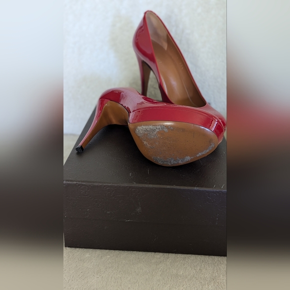 Gucci Vernice Crystal Platform Pumps - Picture 4 of 6